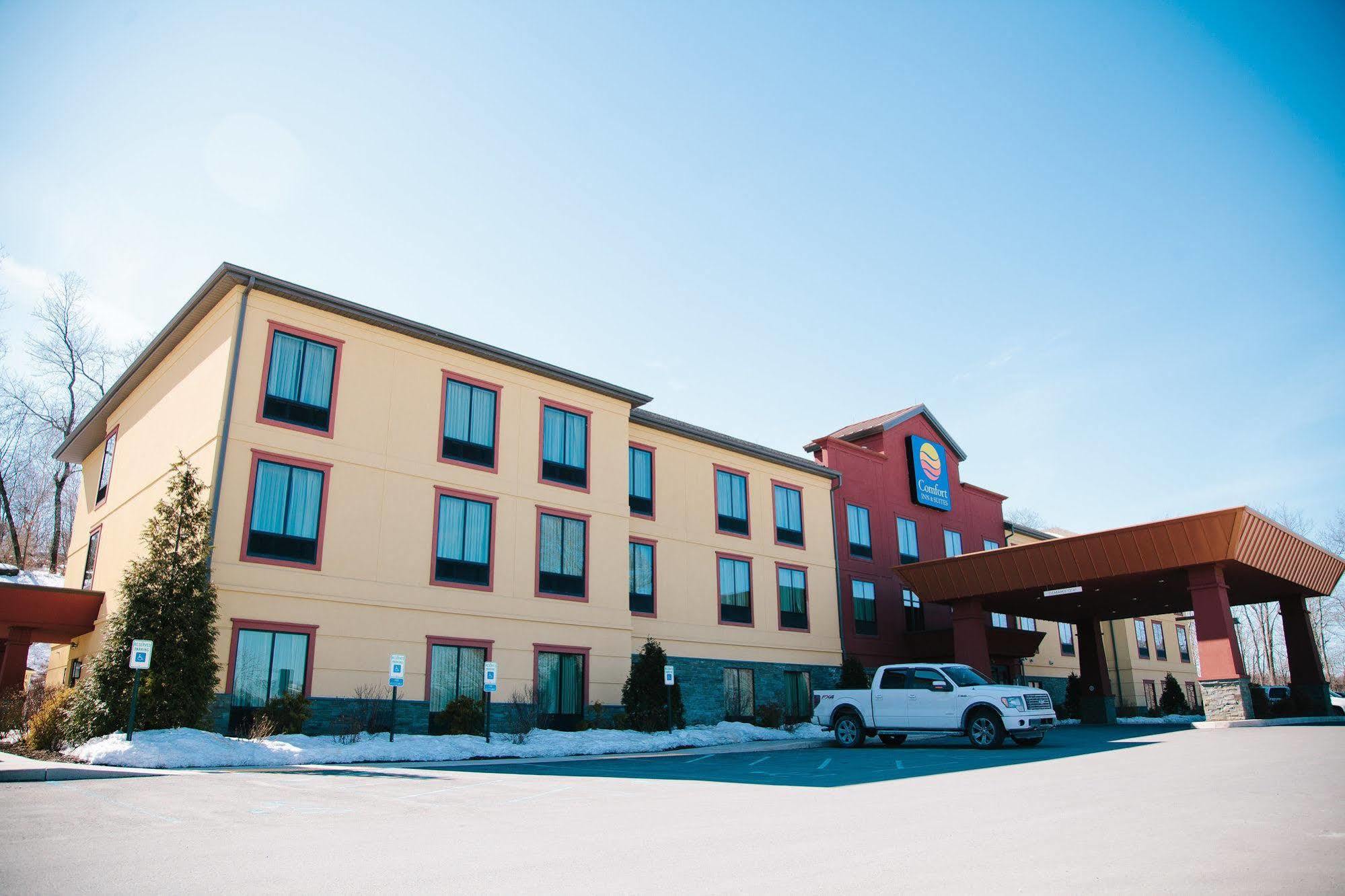 Comfort Inn & Suites Tunkhannock Экстерьер фото